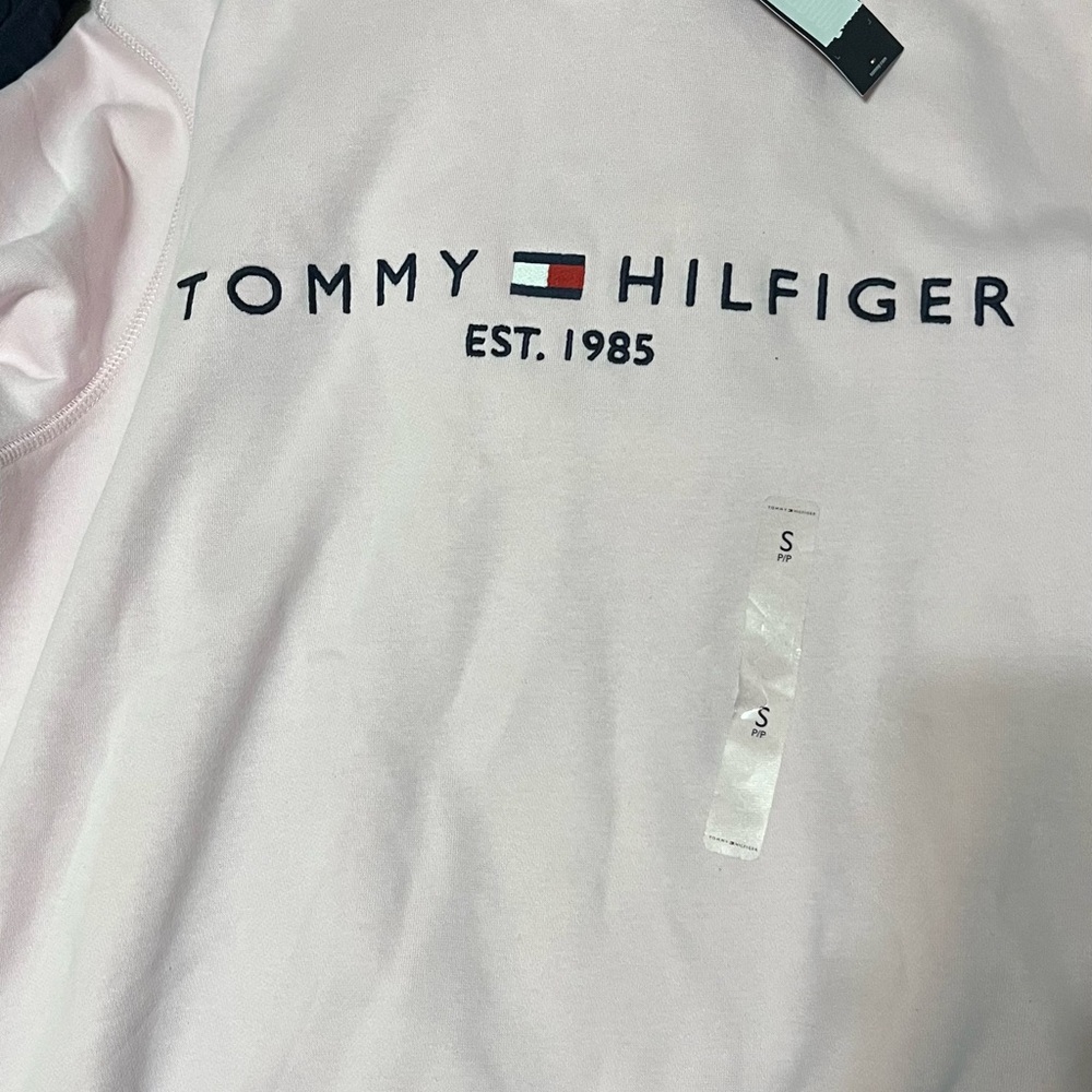 Tommy Hilfiger Light Pink Logo Crewneck Sweatshirt